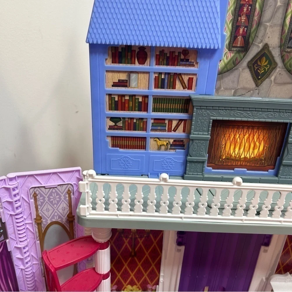 Disney Frozen Fold & Go Arendelle Castle Doll House Kids Toy Elsa Anna Blue